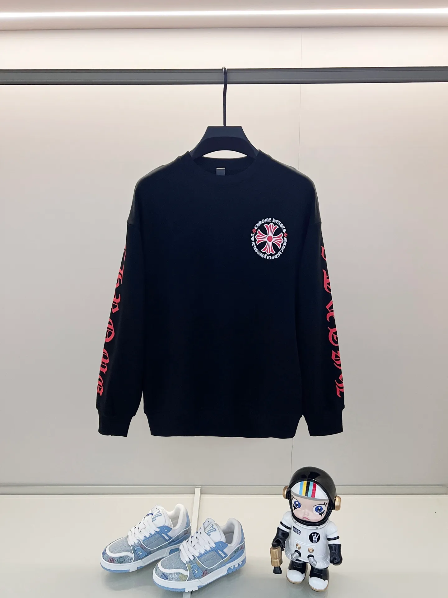 P220 chrome hearts/Chrome Hearts 420g pure cotton round neck sweatshirt, front and back sleeves cross Sanskrit letters large printed LOGO logo, official synchronization 1:1 original mold opening, fashion personality, versatile trend, pure original quality, original washed fabric, tag, collar label, washed wheat, three complete labels, color: black, white. Size: XS-L